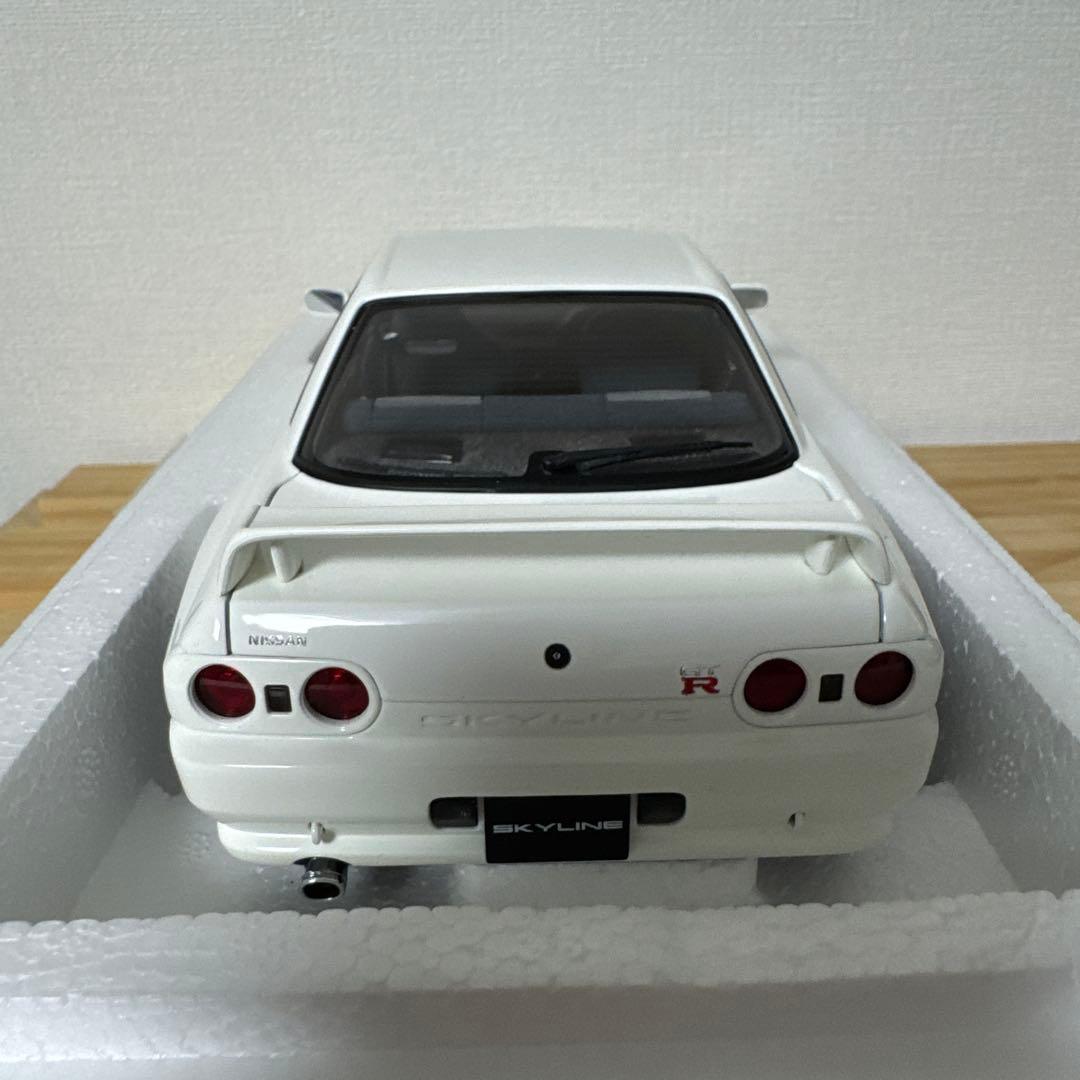 AUTOart 1/18 日産 スカイラインGT-R R32