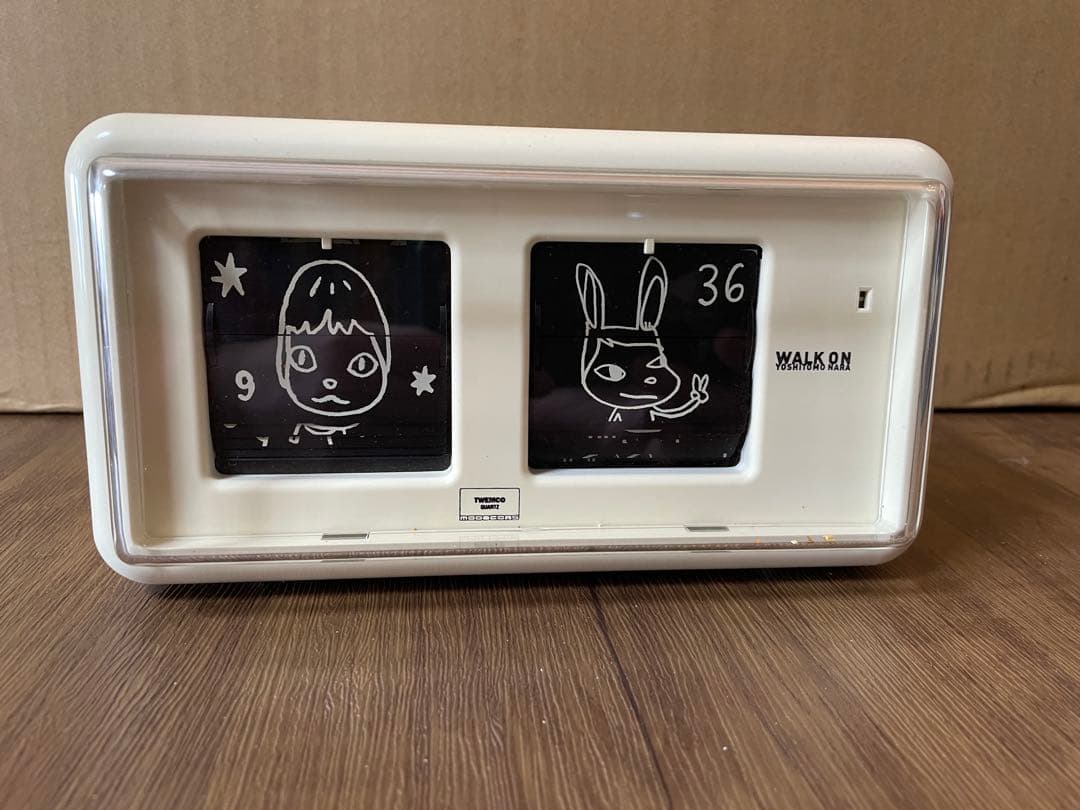 k*i様 奈良美智パタパタ時計