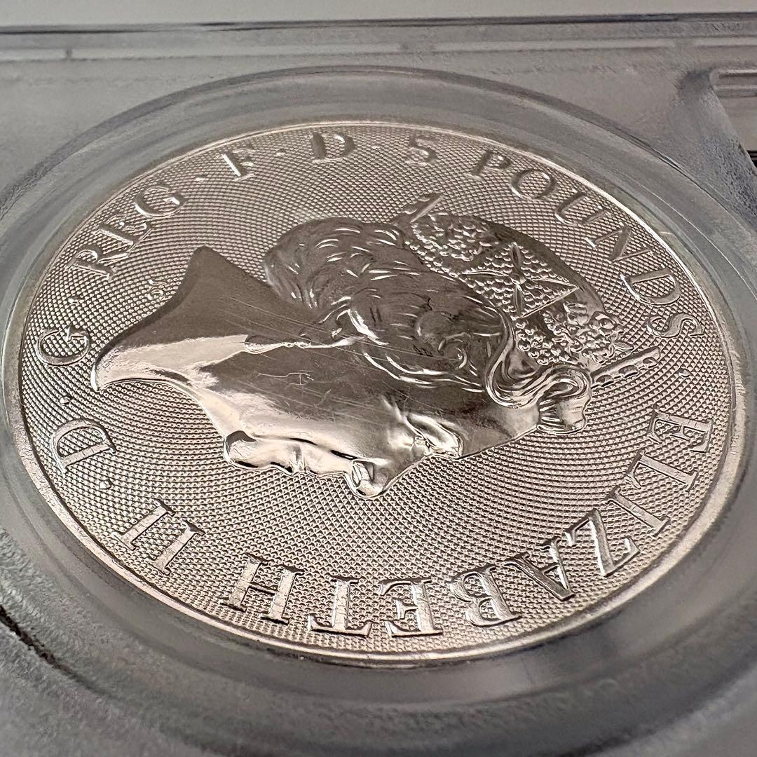 2022年 クイーンズビースト コンプリーター 2オンス 5ポンド 銀貨