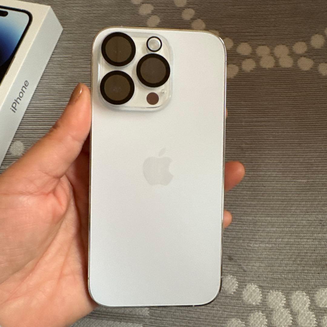 Apple iPhone 14 Pro 本体