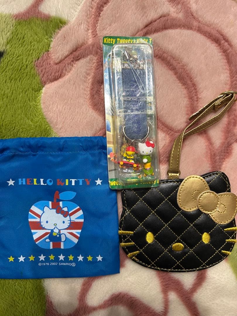 ハローキティ　トゥイーティー　キーホルダーセット