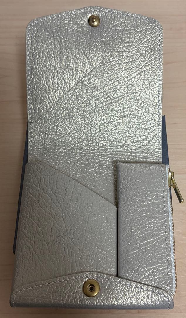 moku 小さく薄い財布SAKUver.3 plusメタリックシュリンクゴールド