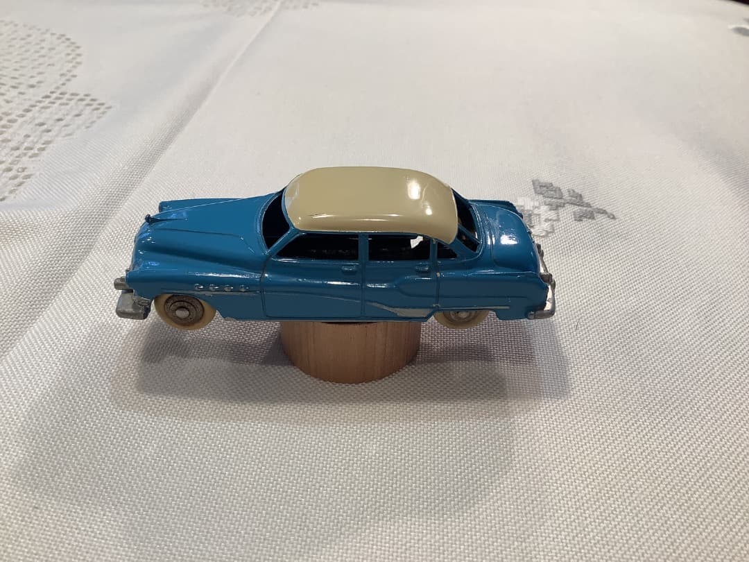 美品レア　オールドDINKY TOYS BUICK ROADMASTERミニカー