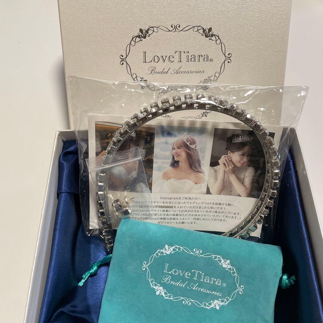 LoveTiara クリスタルカチューシャ　ピアスセット