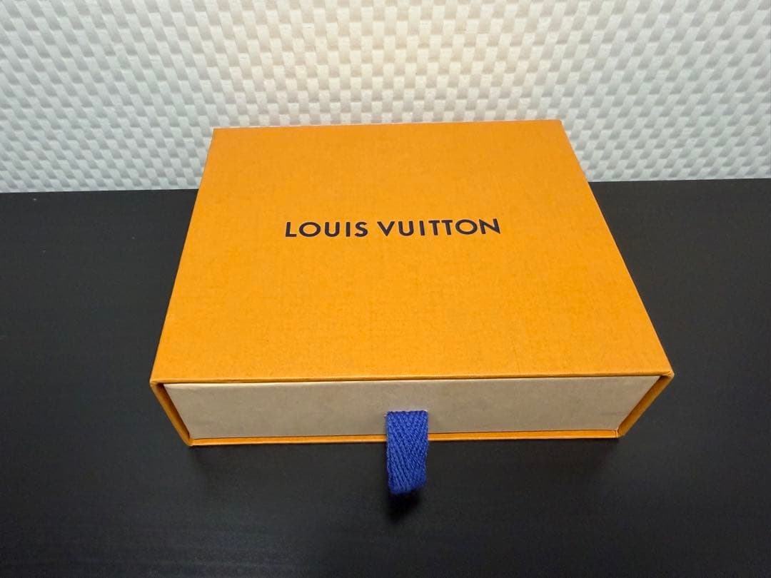 NR/12.23/15 ルイヴィトン　財布　ICタグ