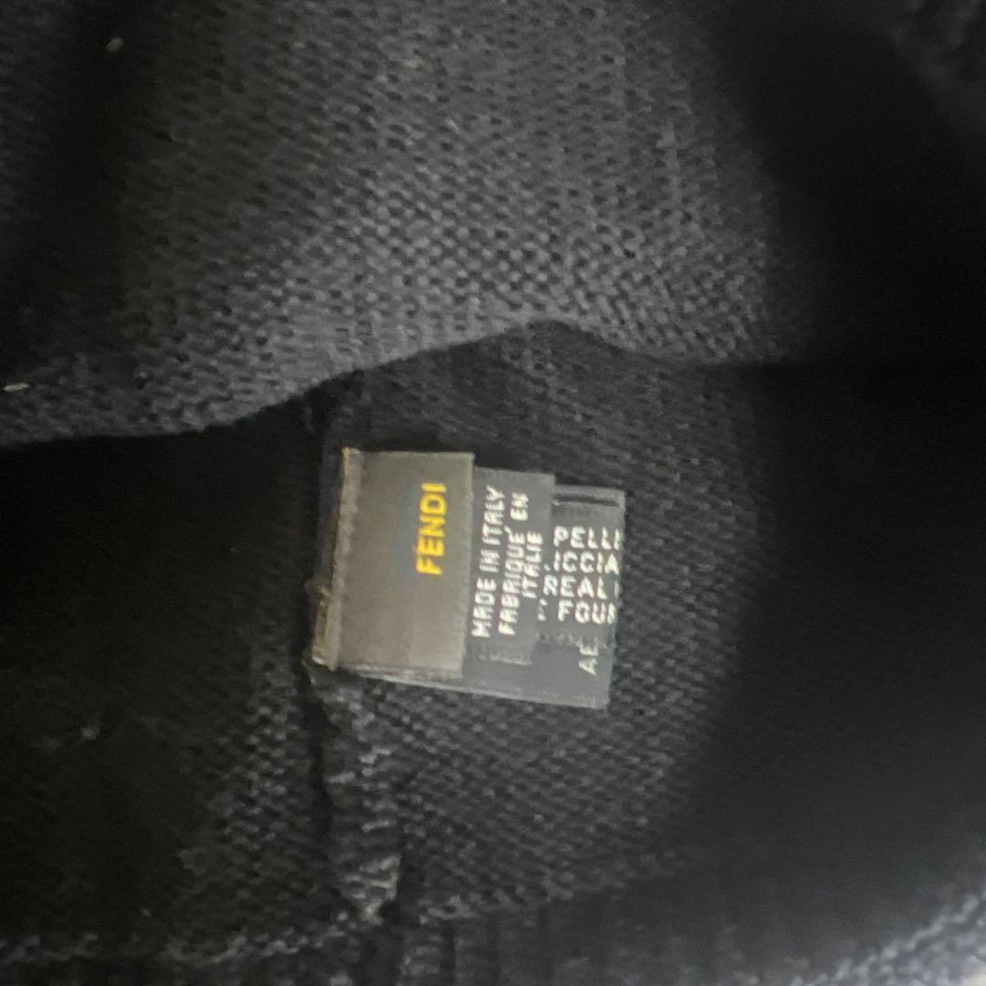 専用 Fendi ブラックファー付きニット帽