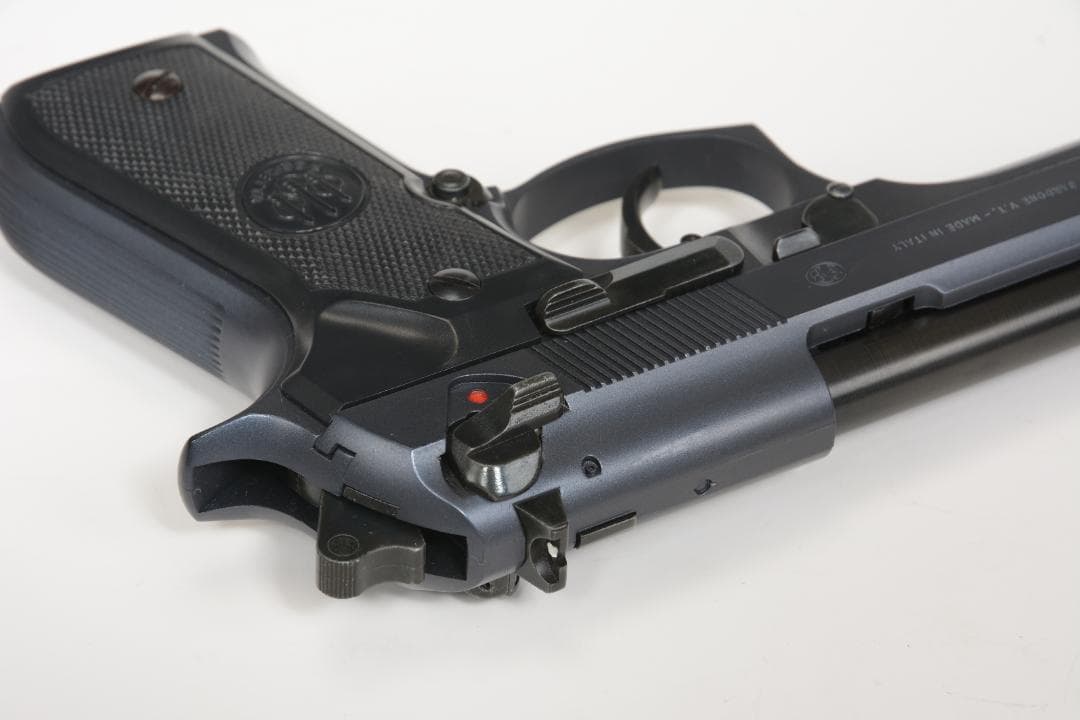 WAベレッタ９２F(メーカーのブルーイング)HWガスブローバック