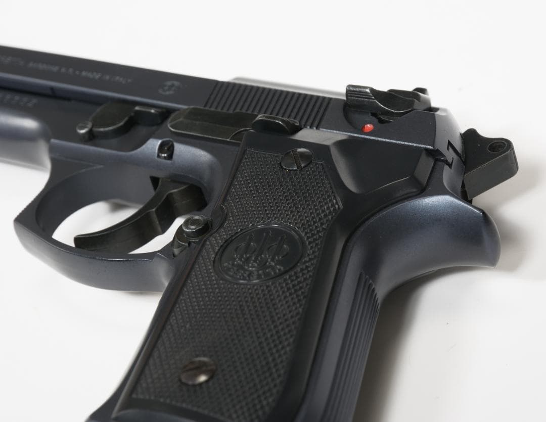 WAベレッタ９２F(メーカーのブルーイング)HWガスブローバック