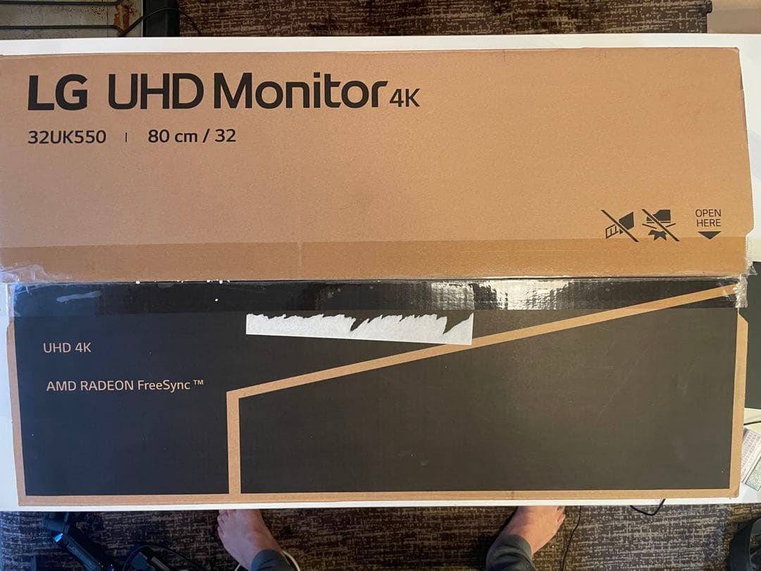 【美品】4K 32インチ LG 32UK550-B