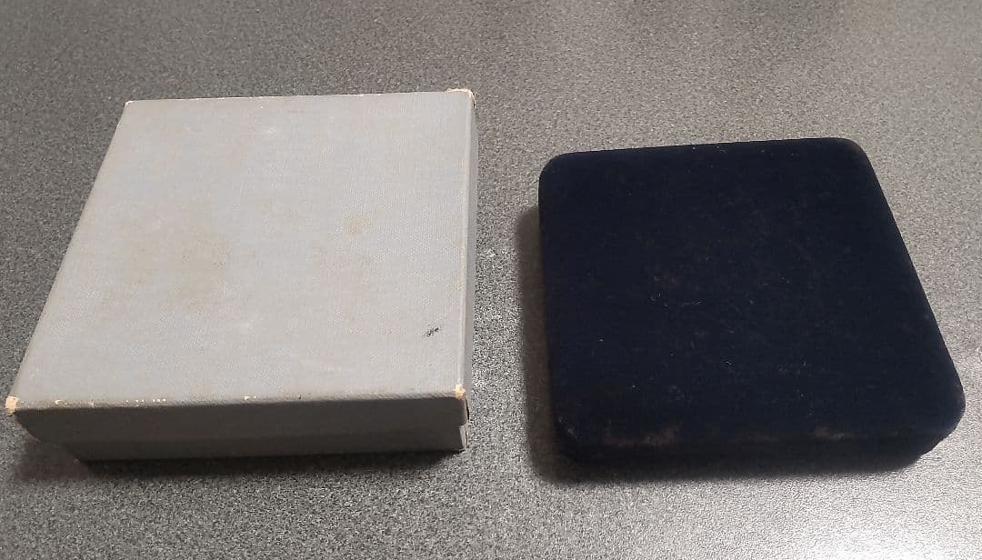 【純銀】天皇陛下宝祚五十年 奉祝 記念 昭和50年 60ｇ 直径5㎝