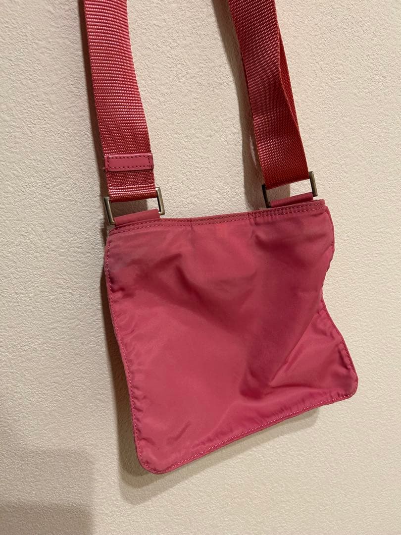 ○プラダ ショルダーバッグ サコッシュ ピンク 「23」 L9-012