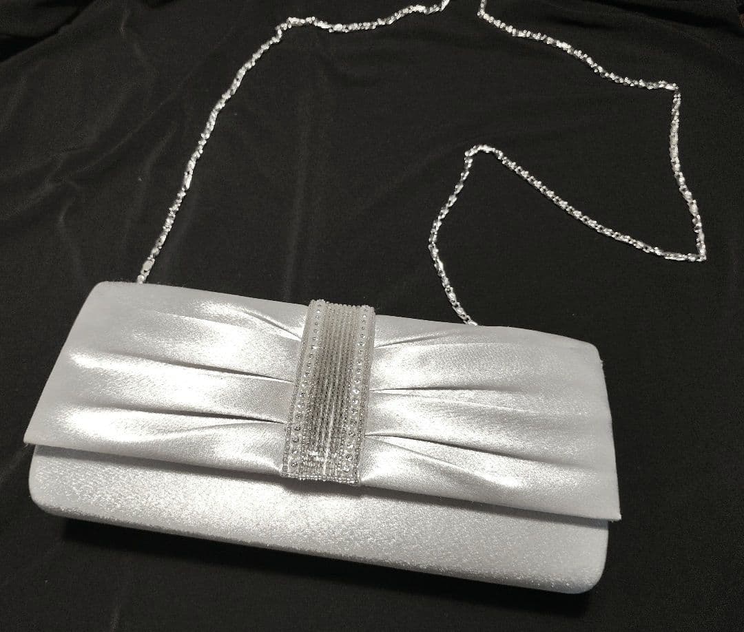 【東京ソワール】 パーティーバッグ チェーン クラッチバッグ シルバー系