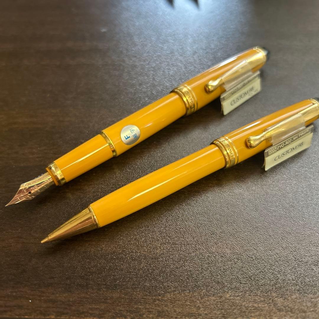 PILOT パイロット　custom 98 カスタム　廃番　万年筆　イエロー