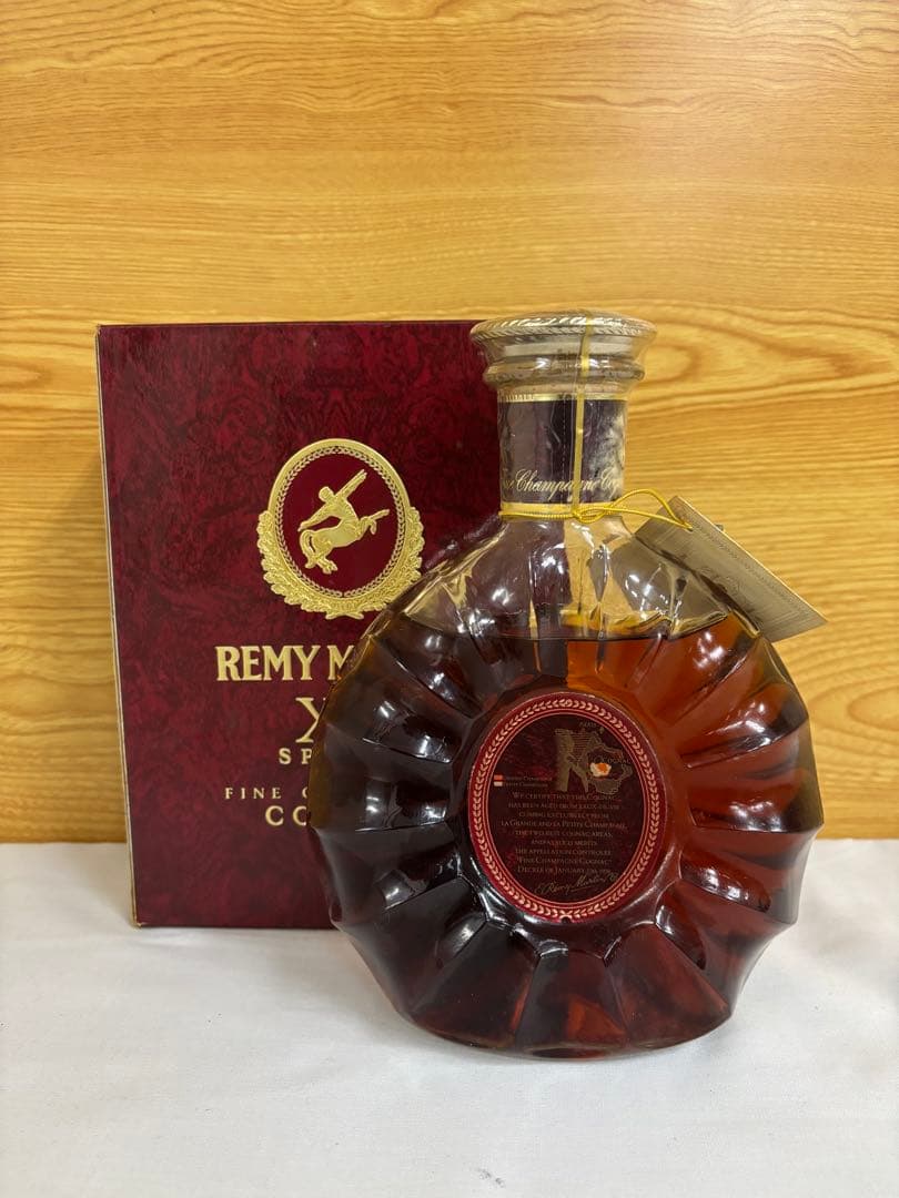 【未開栓・箱付き】レミーマルタン XO スペシャル 700ml 証明書付