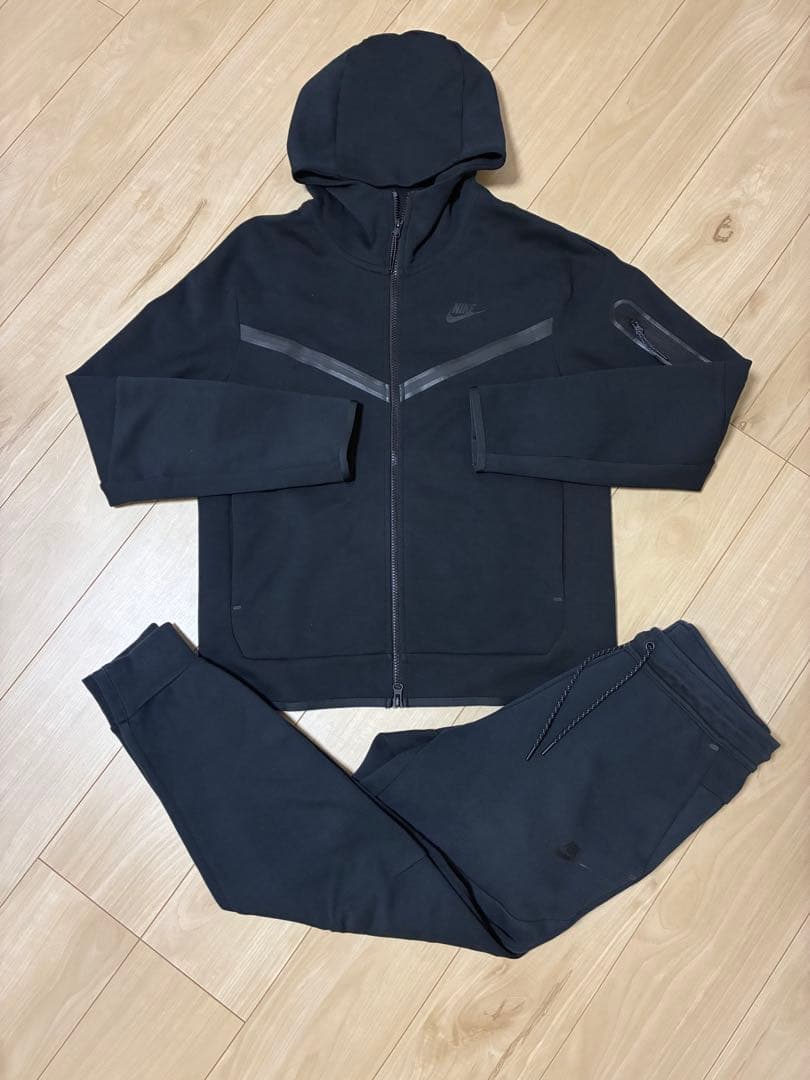ナイキテックフリース　セットアップ　上下　ブラック　Mサイズ　黒タグ　国内正規品