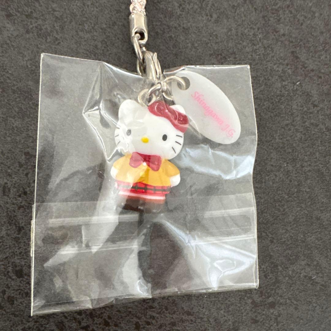 ご当地キティ　品川女子学院　中等部　赤　ストラップ　根付け