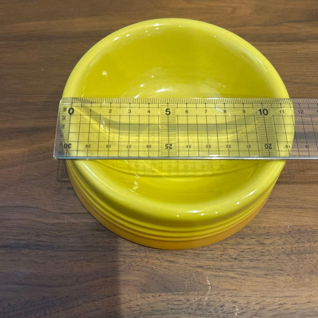 ル・クルーゼ　ペットフードコンテナー スクープ付き、ペットボール S イエロー