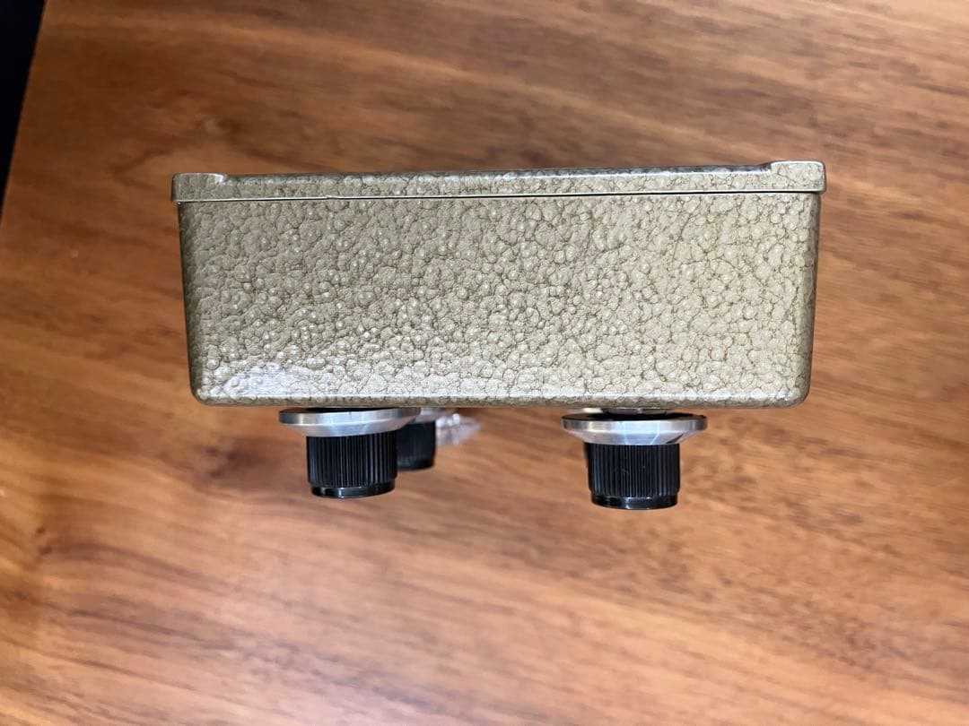 Akg MAGNUS BC109 FUZZ ファズ GOLD