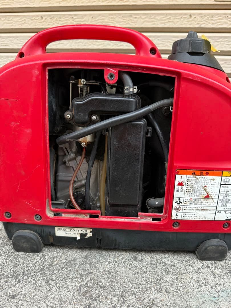 『整備済み』新ダイワ900M インバーター発電機 防災 動作確認済釣り キャンプ