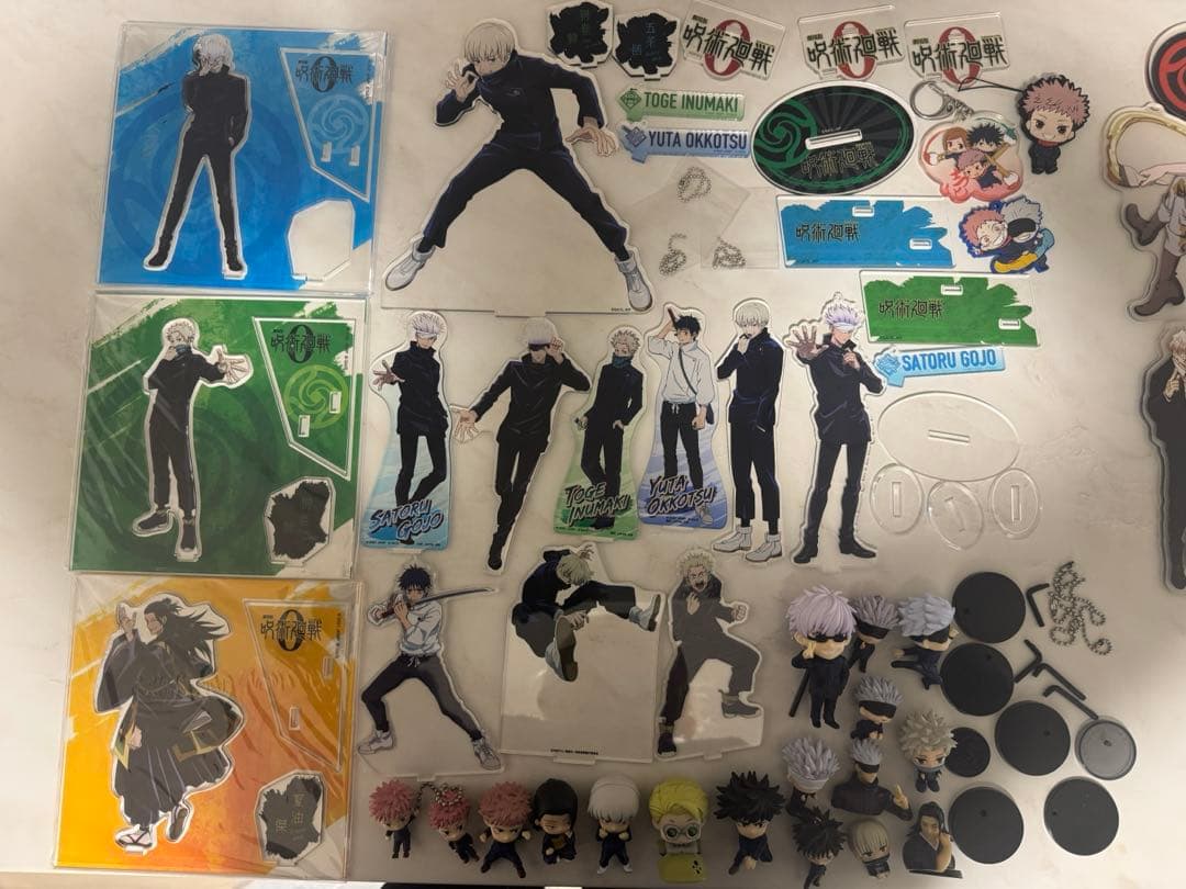【呪術廻戦】まとめ売りアクスタ、ポスカ、フィギュア、シールなど