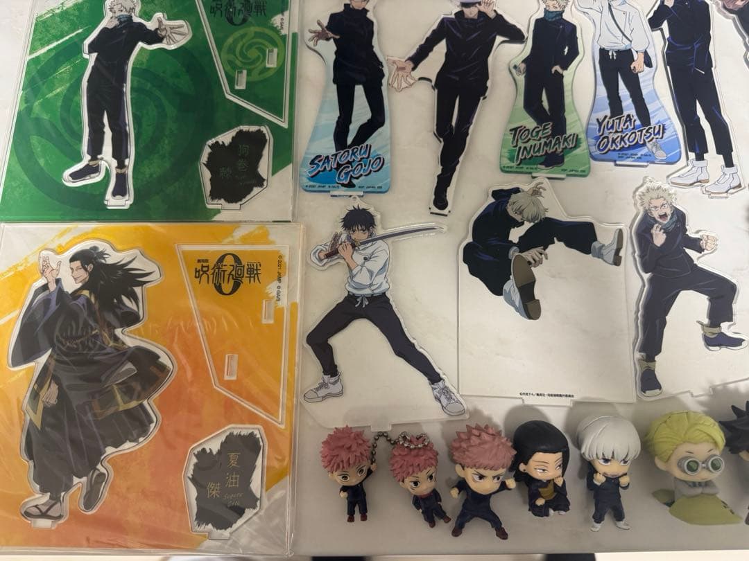 【呪術廻戦】まとめ売りアクスタ、ポスカ、フィギュア、シールなど