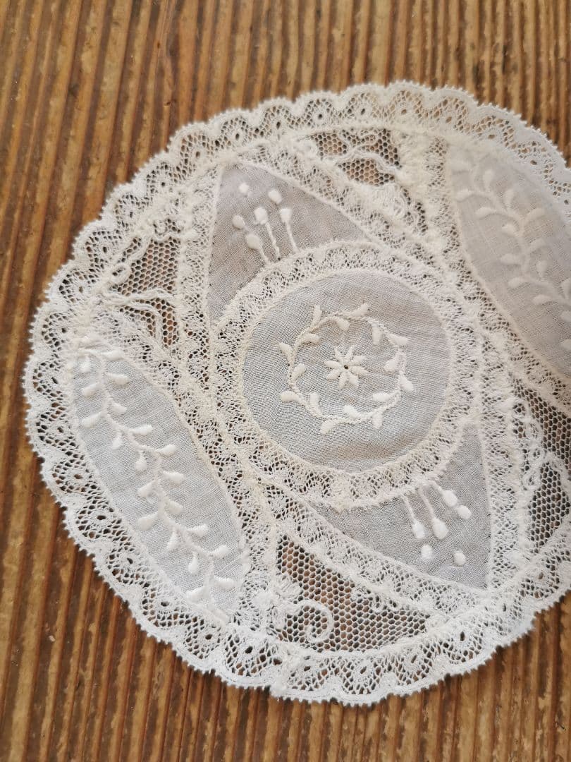 アンティーク ノルマンディーレース 小さなドイリー フランス エンブロイダリー