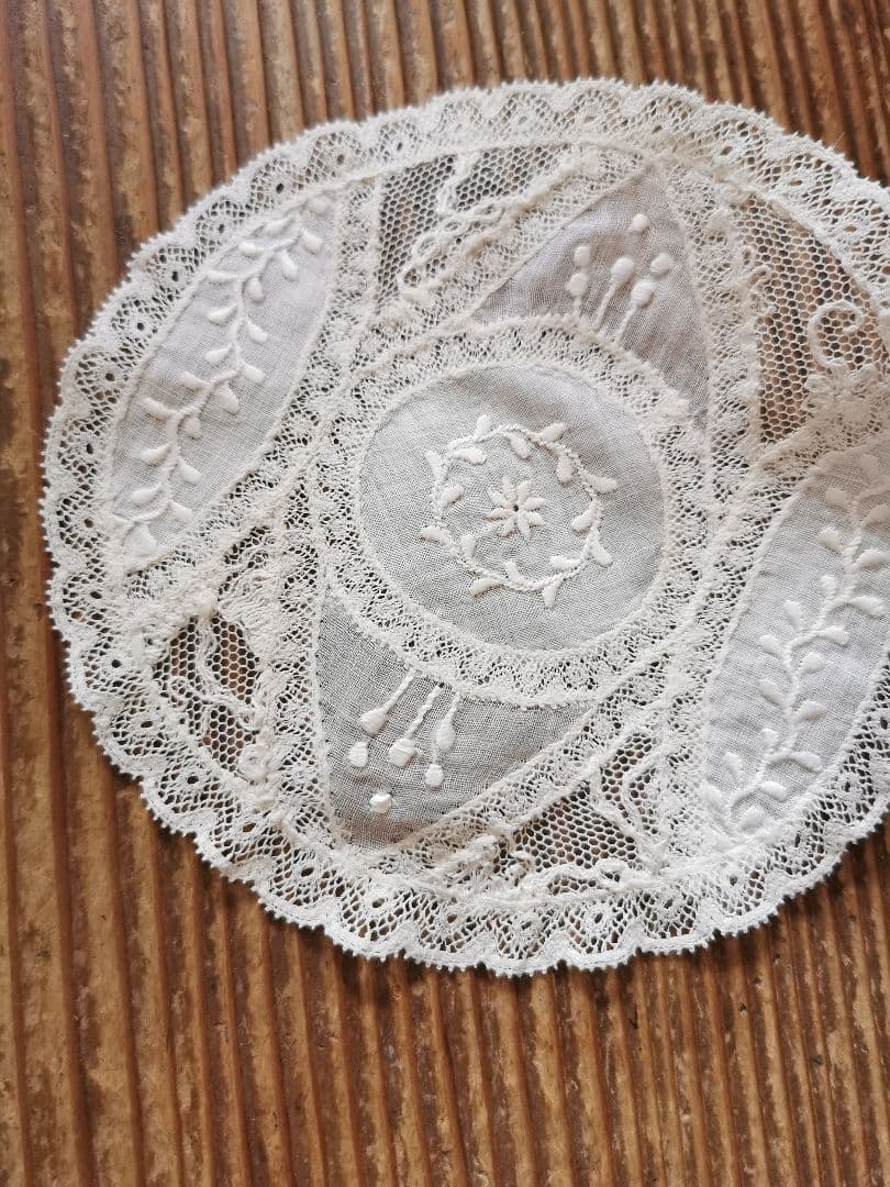 アンティーク ノルマンディーレース 小さなドイリー フランス エンブロイダリー