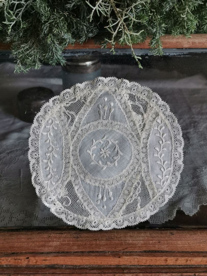 アンティーク ノルマンディーレース 小さなドイリー フランス エンブロイダリー