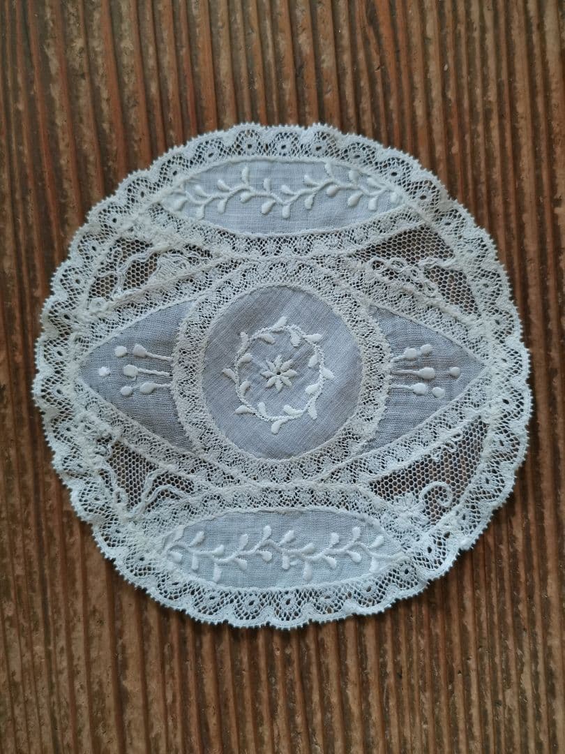 アンティーク ノルマンディーレース 小さなドイリー フランス エンブロイダリー