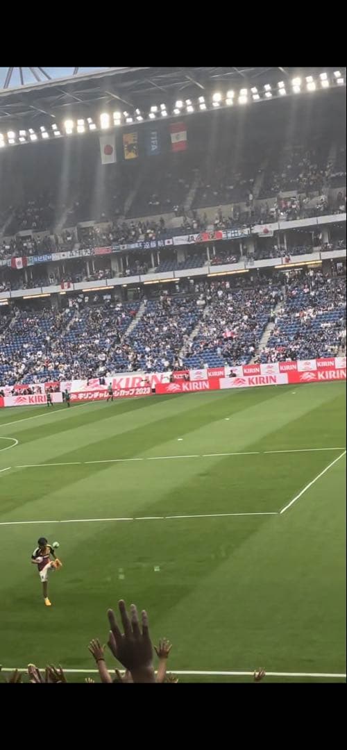 久保建英　サインボール