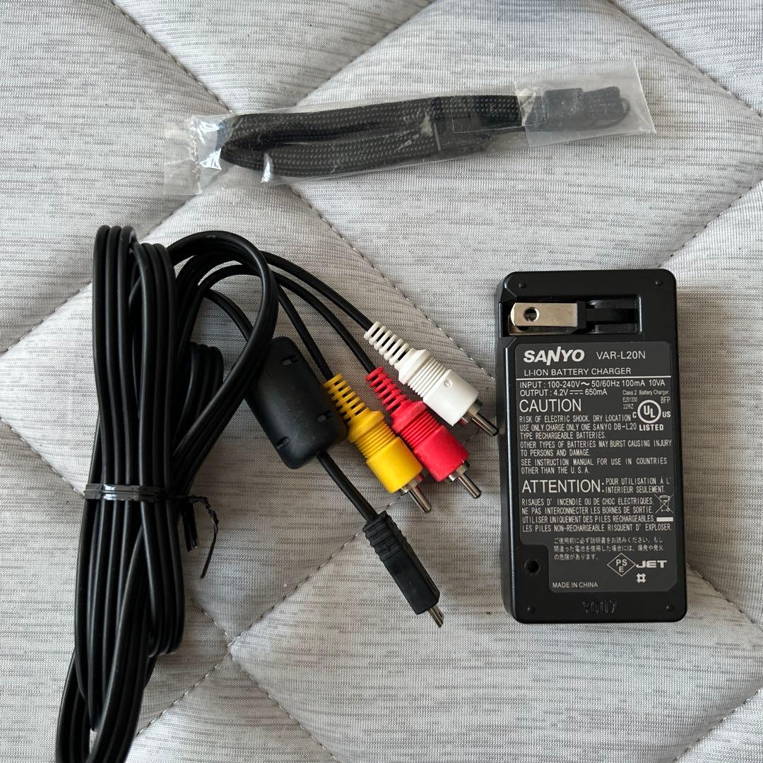 SANYO Xacti CA65 デジタルムービーカメラ　DMX-CA65（W）