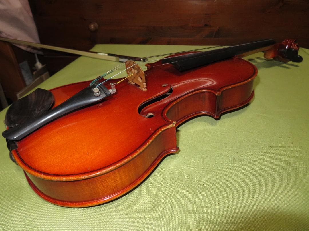 SUZUKIバイオリン　no特.2　 1971 年製　サイズ：4/4　欠けあり
