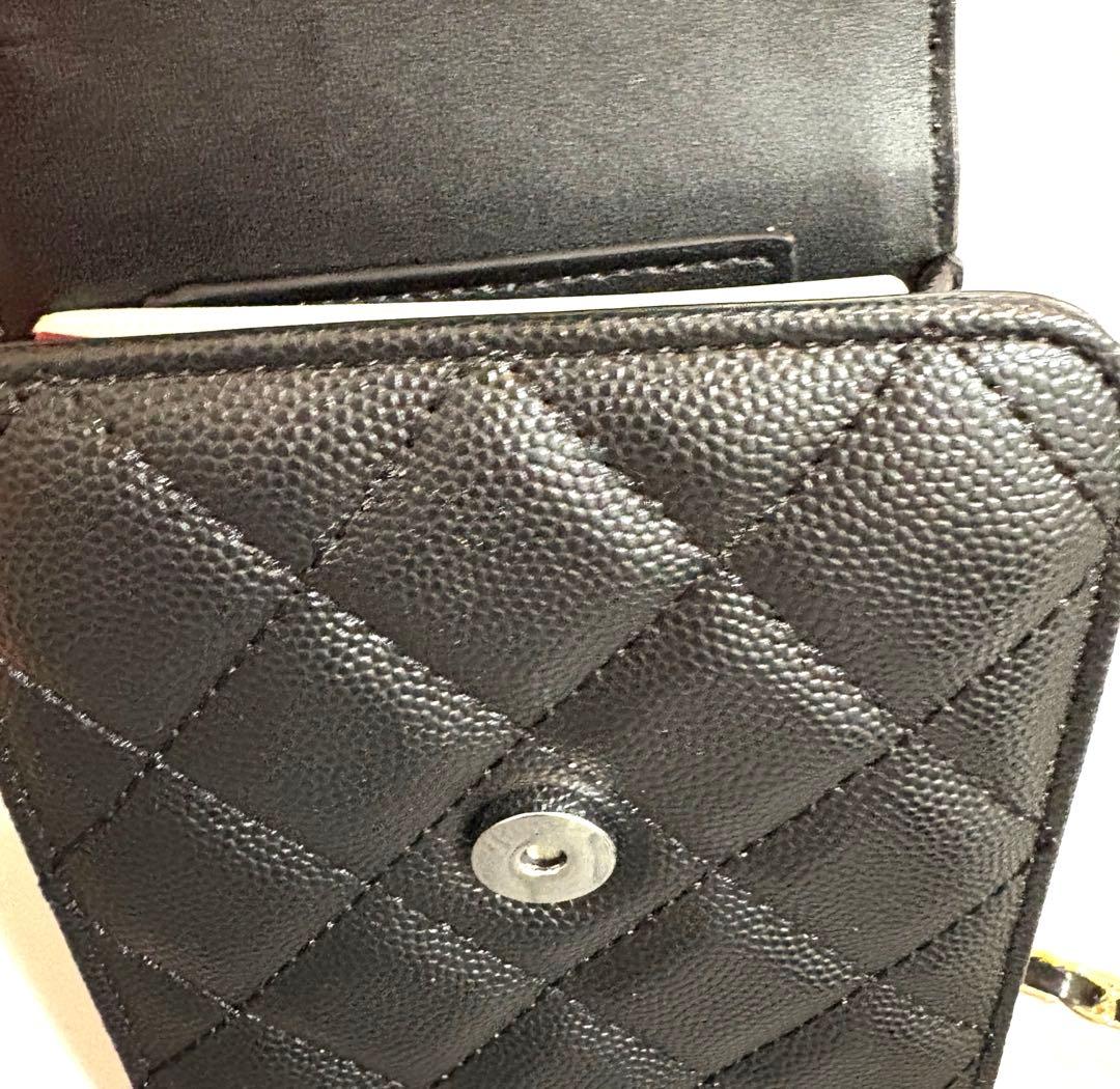 CHANEL ノベリティー　スマホ　ショルダーバック