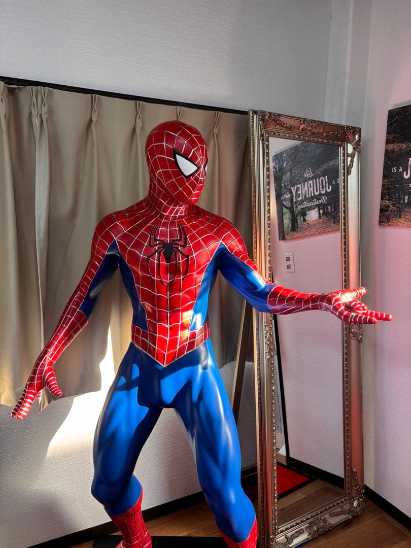 スパイダーマン 等身大フィギュア