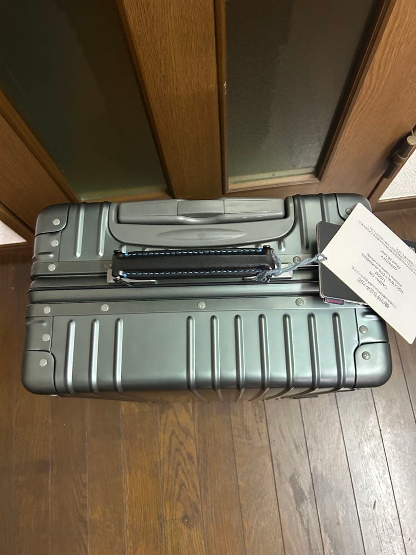 新品! INV1811イノベーター アルミ　スーツケース36L 機内持込可