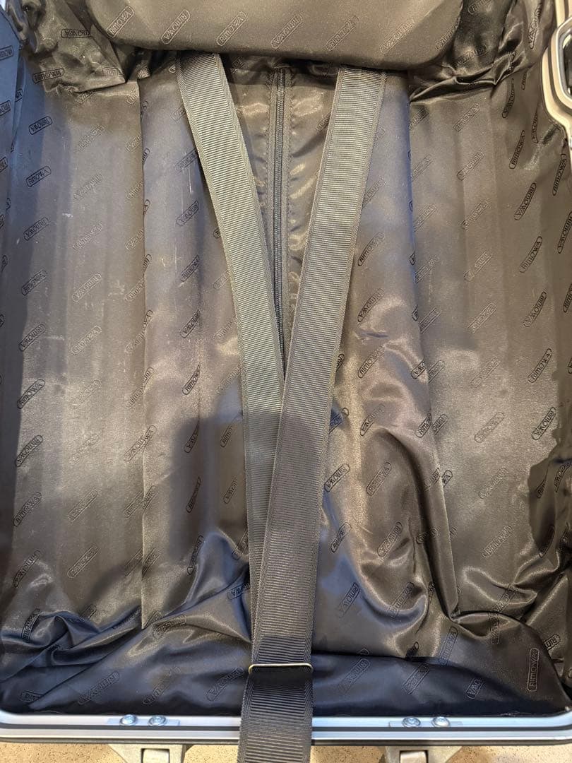 【機内持ち込み可能サイズ】RIMOWA チタニウム キャリーケース