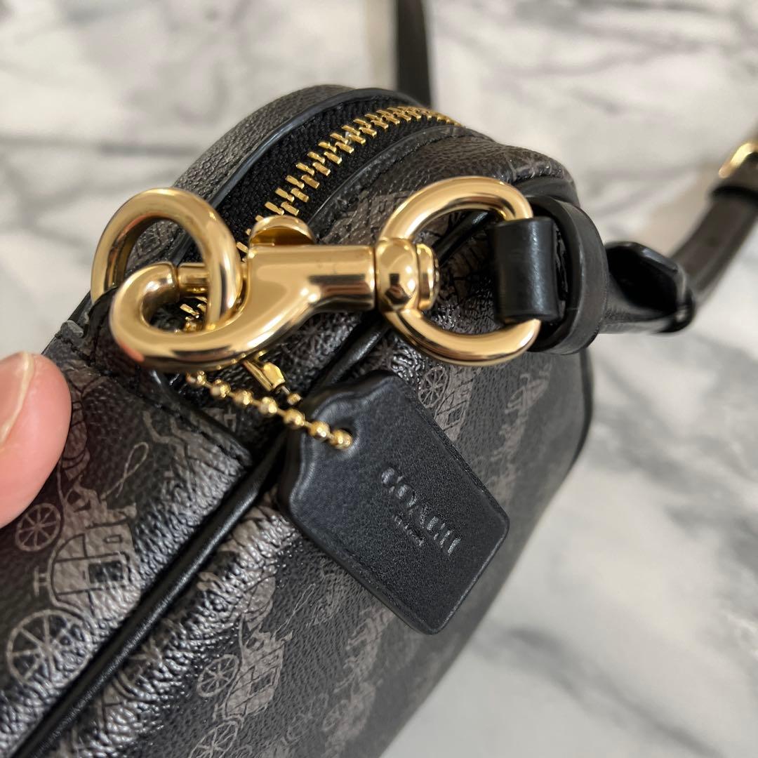 COACH ブラック ショルダーバッグ　コーチ