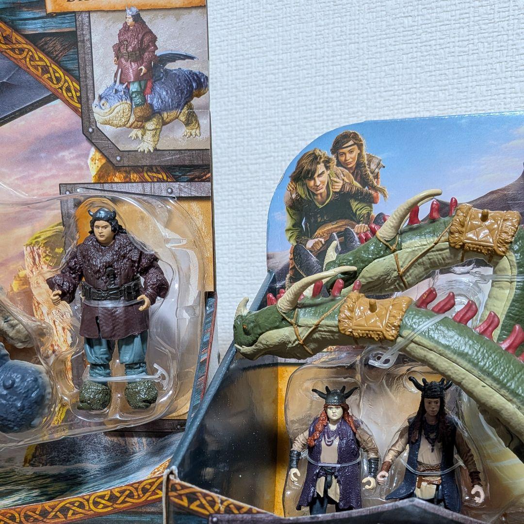 ヒックとドラゴン フィギュア４個セット トゥース