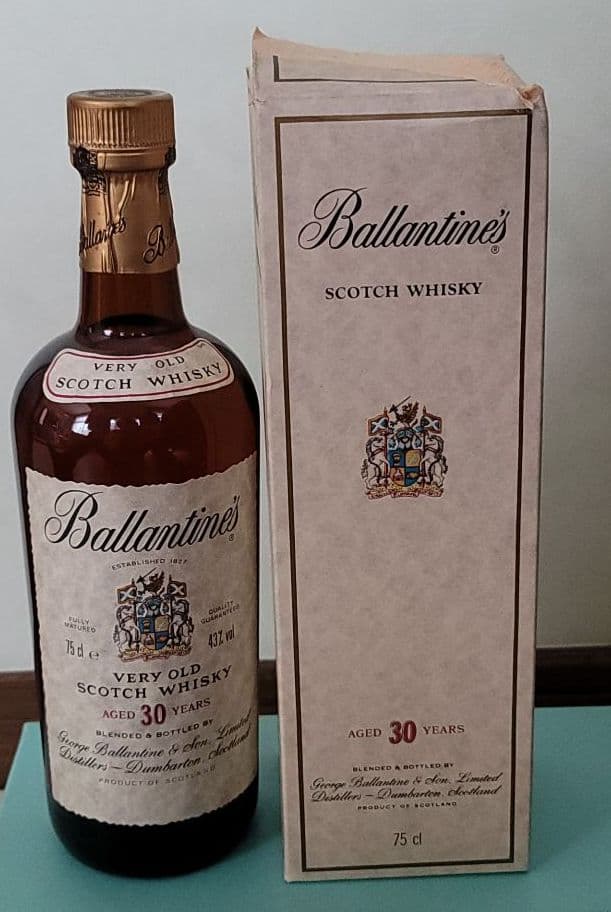 スコッチウイスキー　バランタイン30年