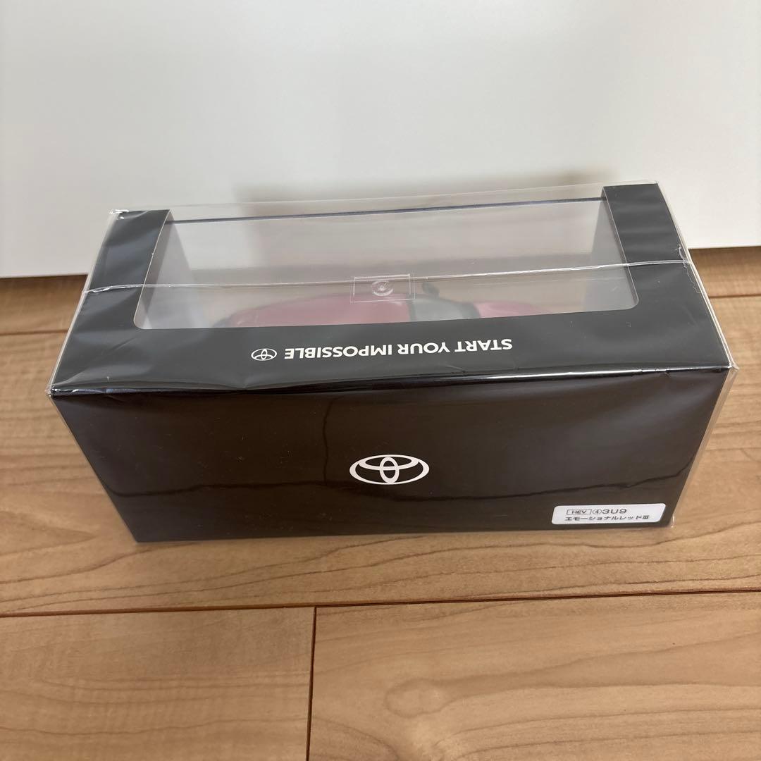 トヨタ 新型クラウンスポーツ ミニカー 非売品
