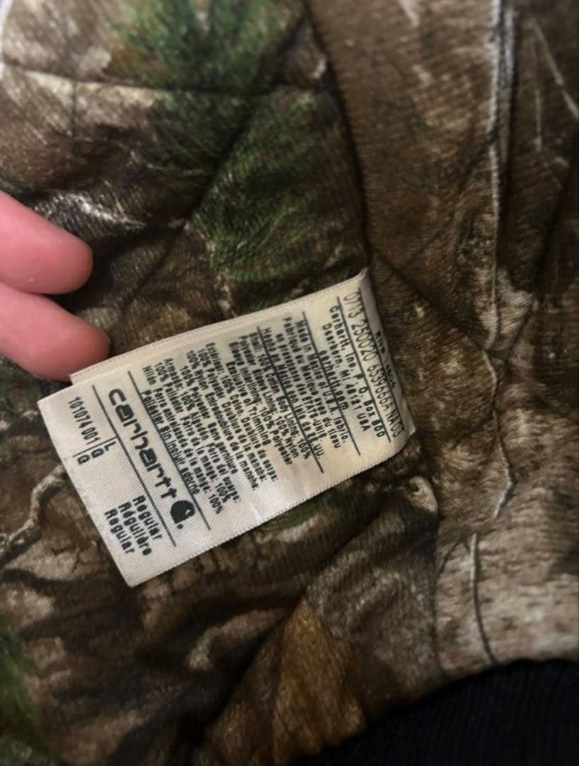 Carhartt ブラックフードジャケット　ダックジャケット