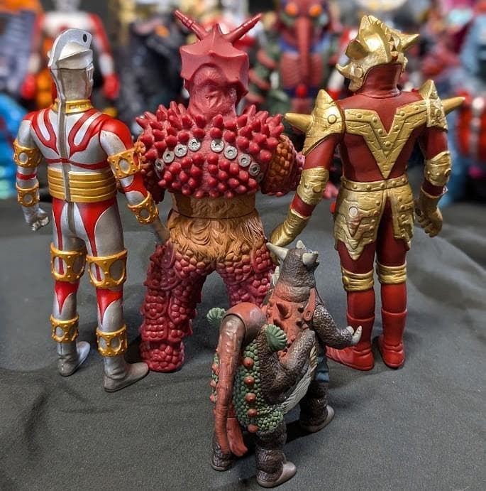 ウルトラマンＡ＆登場超獣・異次元人（バンダイ）ソフビ18体セット＋１