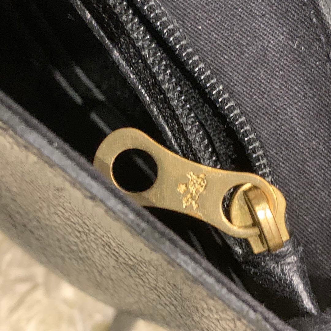 極美品✨イルビゾンテ ショルダーウォレット ブラック ロゴ レザー 革