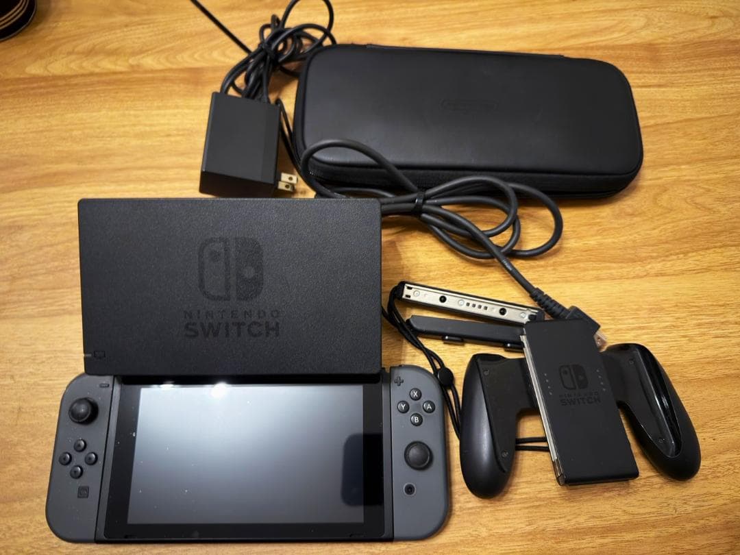 Nintendo Switch 本体、ドック、周辺機器　動作確認済