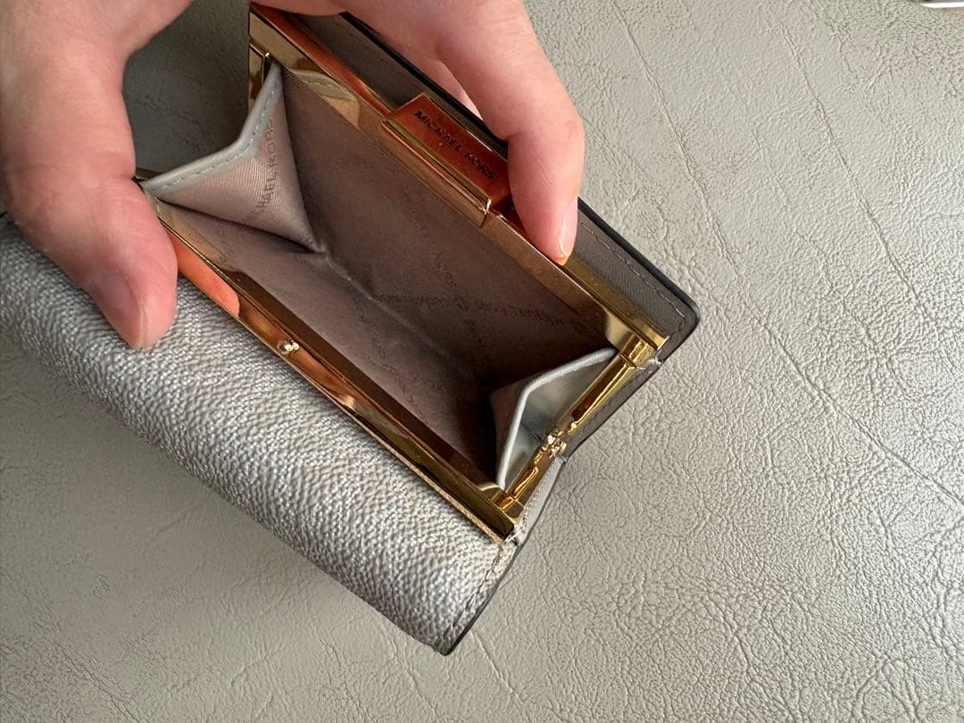 MICHAEL KORS グレー 三つ折り財布