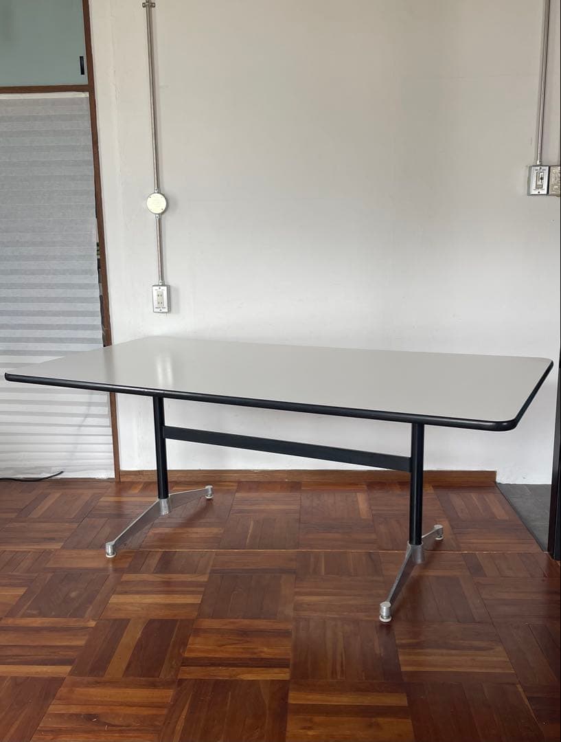 ハーマンミラー ヴィンテージ イームズ コントラクト ミーティング テーブル 1