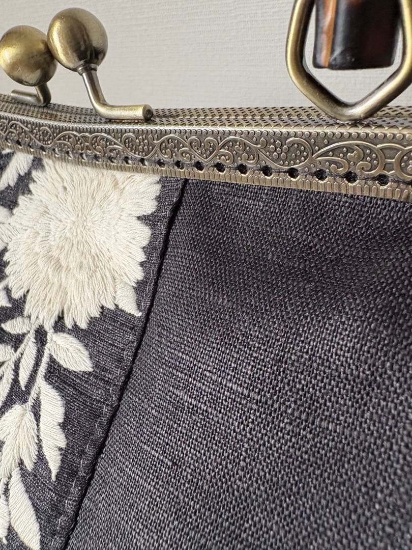 ❤️着物お出かけバンブーbag 気品溢れる大人black linen 豪華刺繍