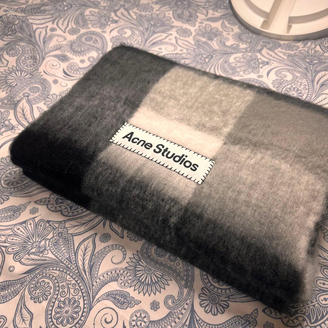 黒　ACNE STUDIOS 新品未使用 モヘアチェック柄スカーフ　マフラー