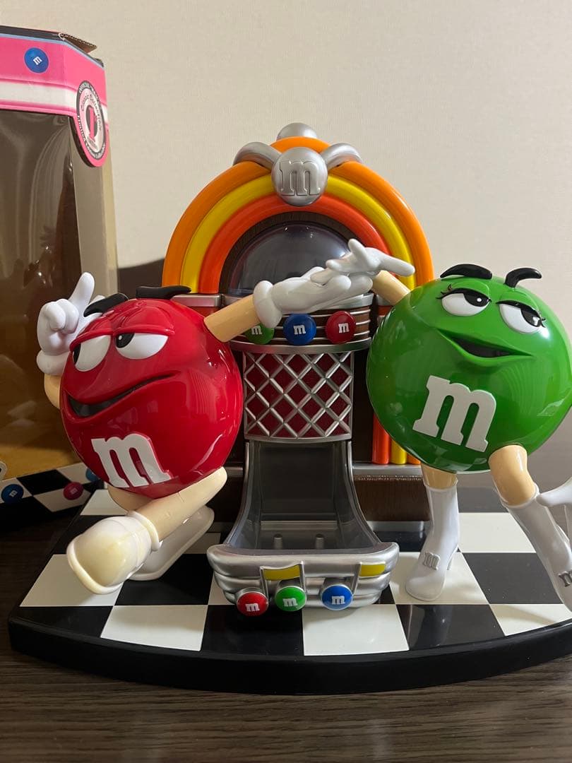 M&M's エムアンドエムズ