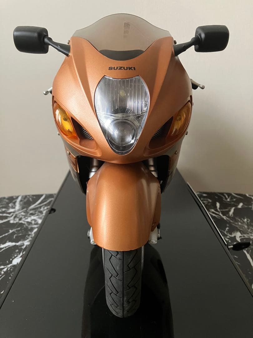 デアゴスティーニ SUZUKI GSX1300R 隼 組立完成品